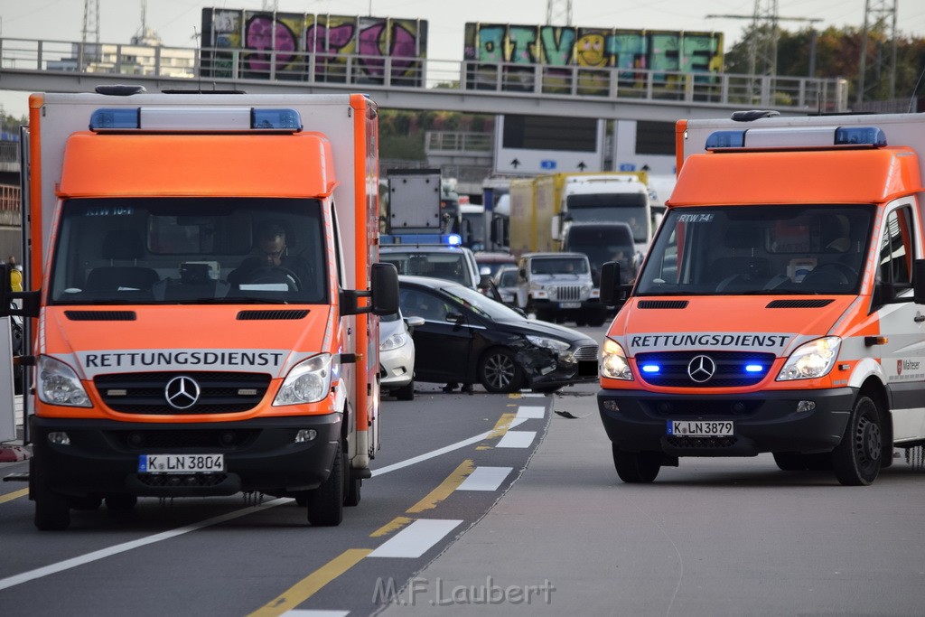 VU mehrere PKW A 3 Rich Oberhausen Hoehe AK Koeln Ost P087.JPG - Miklos Laubert